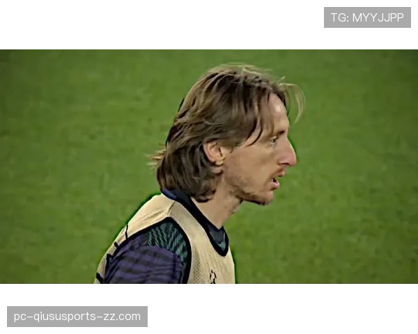 伊涅斯塔与莫德里奇：体系驱动下组织核心球权集中度与控球推进倾向的分化